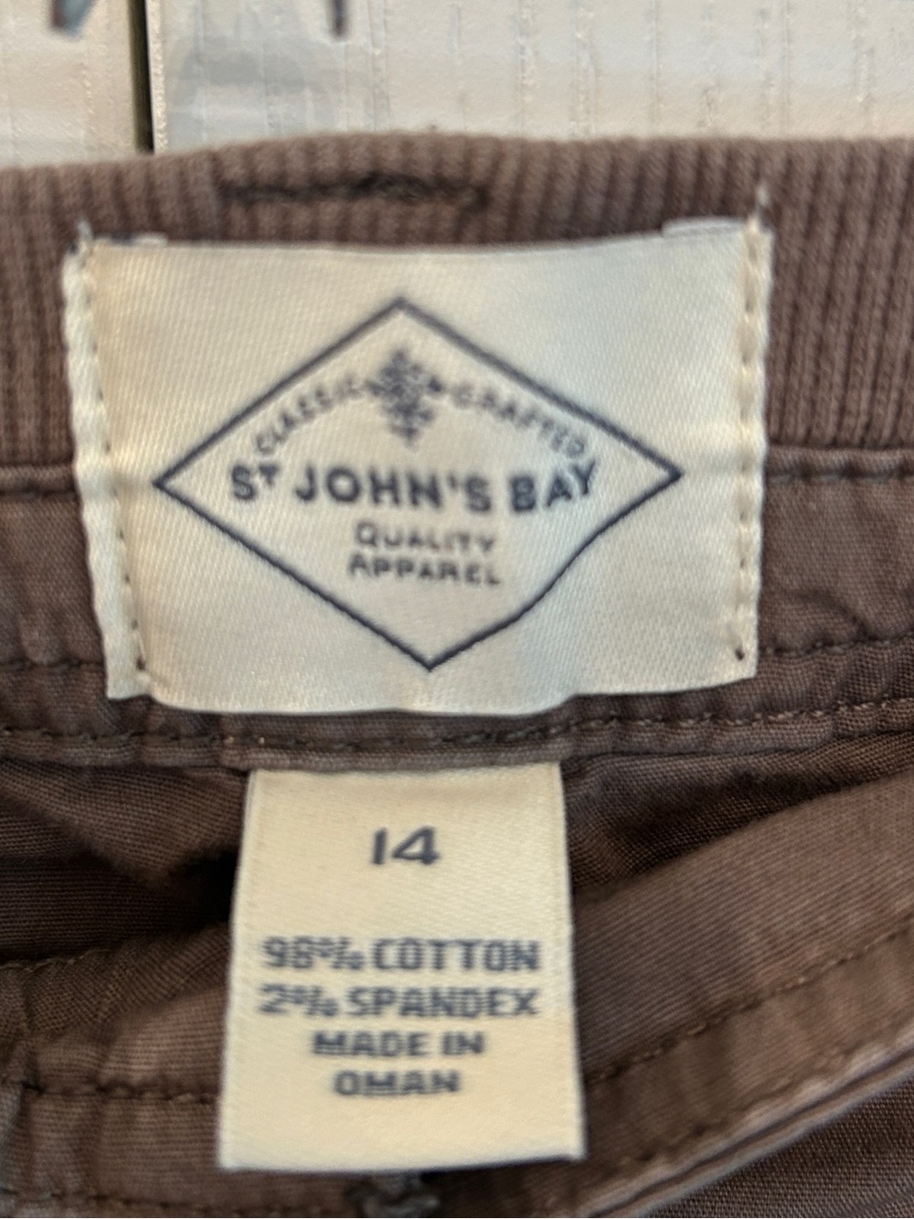 St. John's Bay Cotton Blend Cargo Shorts Brown Drawstring Hem Size 14 EUC - Picture 2 of 7